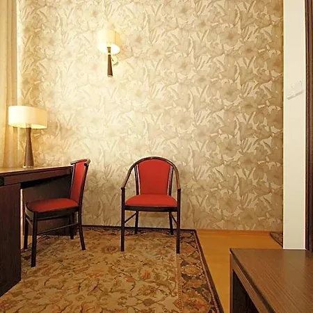 Zamkowy Hotel 2*