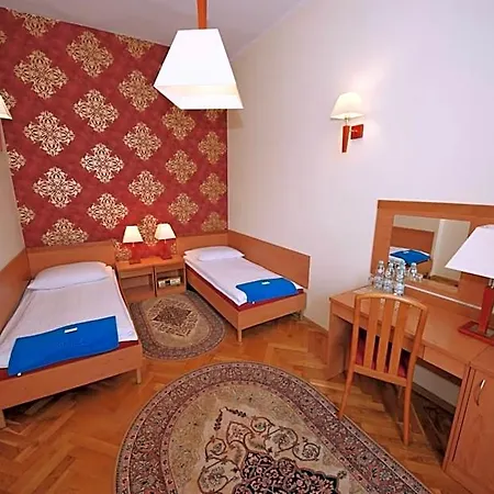 Zamkowy 2*