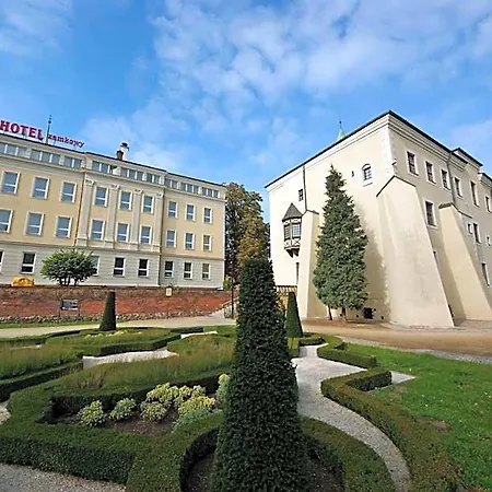 Hotel Zamkowy 2*